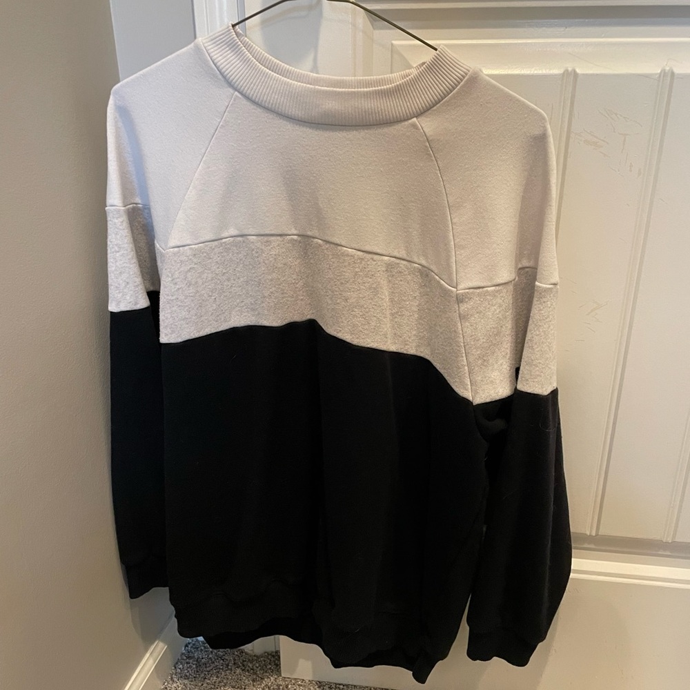 AMERICAN EAGLE OVERSIZED SWEATSHIRT
